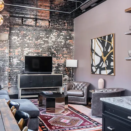 80 Lex 201 Exquisite Downtown Apt